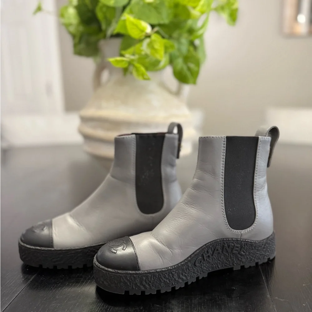 CHANEL Two-Tone Gray and Black Ankle Boots